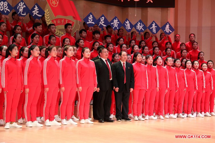 黄淮学院第十届校歌暨团歌合唱比赛隆重举行