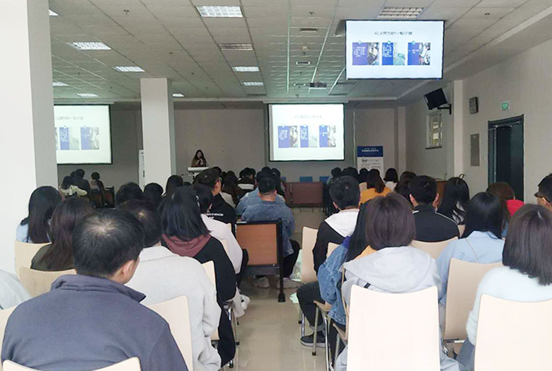赤峰学院图书馆举办“CNKI助力学术科研”专题培训