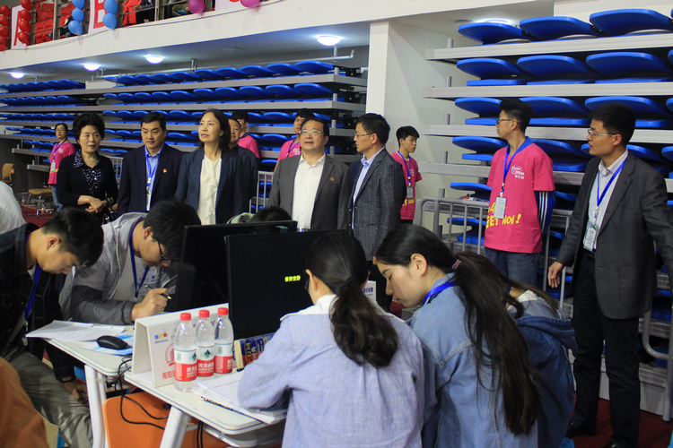 黄淮学院成功承办河南省第十二届ACM大学生程序设计竞赛