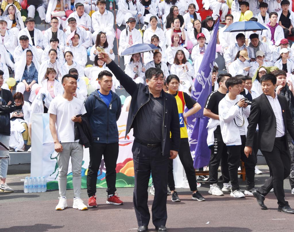 牡丹江师范学院举行第四十三届“五四”火炬接力赛